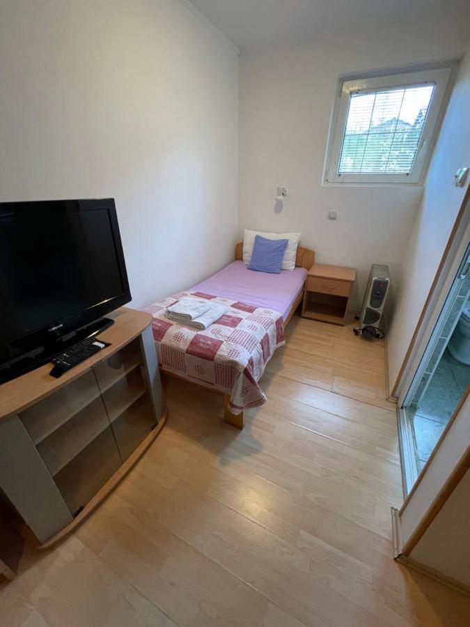 זרנג'נין Guest House Luxotel מראה חיצוני תמונה