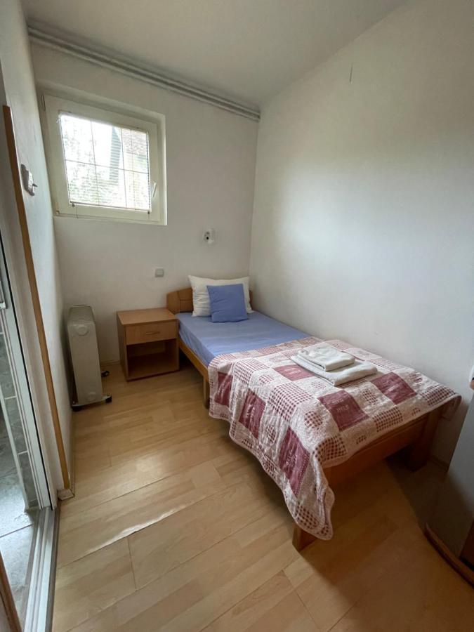 זרנג'נין Guest House Luxotel מראה חיצוני תמונה