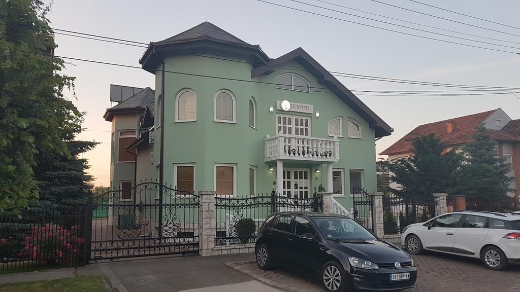 זרנג'נין Guest House Luxotel מראה חיצוני תמונה
