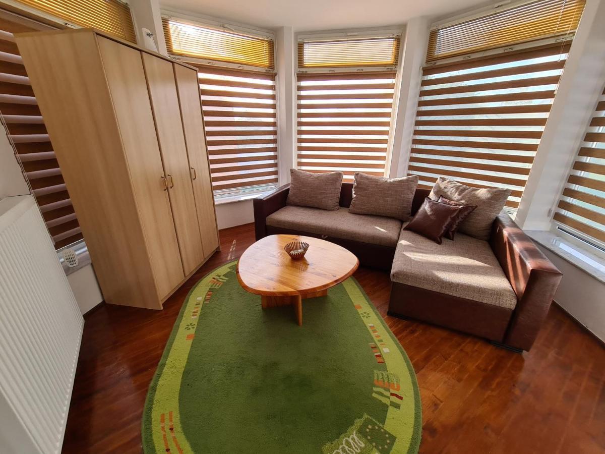 זרנג'נין Guest House Luxotel מראה חיצוני תמונה